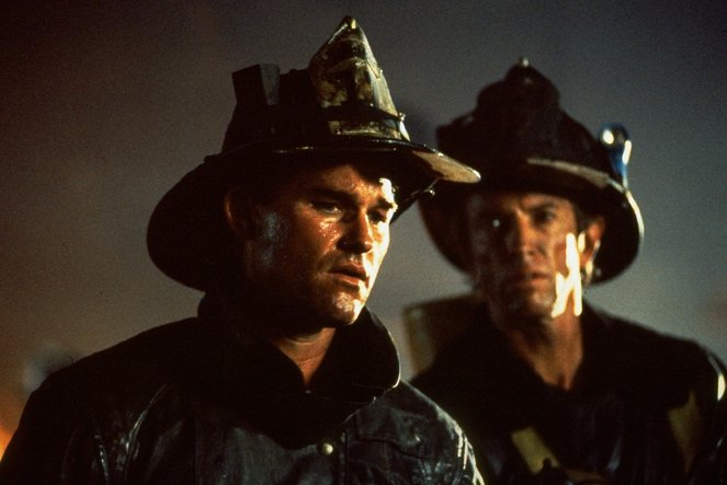 Backdraft - Männer, die durchs Feuer gehen - Filmfotos - Kurt Russell, Scott Glenn