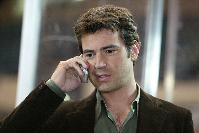 Little Black Book - Photos - Ron Livingston