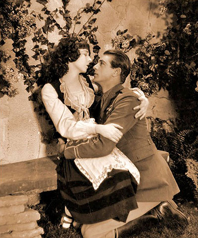 Lilac Time - Photos - Colleen Moore, Gary Cooper