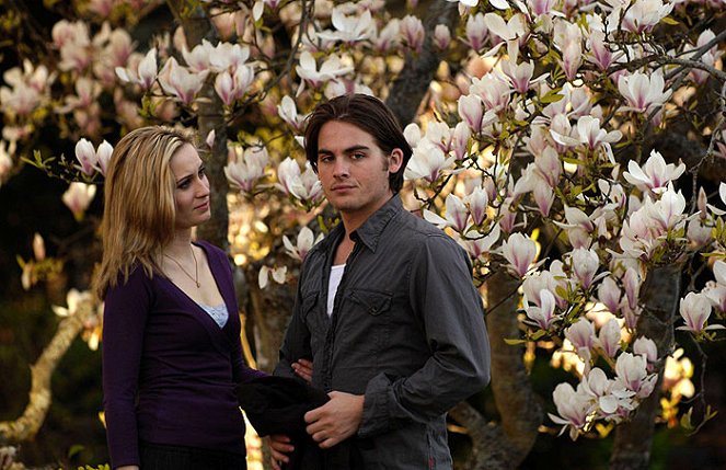 Normal - De la película - Camille Sullivan, Kevin Zegers