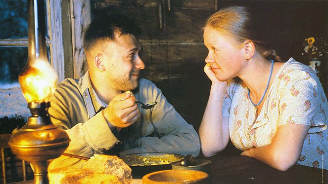 Život a neobyčejná dobrodružství vojáka Ivana Čonkina - Z filmu - Gennadij Nazarov, Zoja Burjak