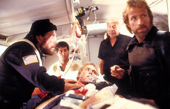 The Delta Force - Filmfotos - William Wallace, George Kennedy, Chuck Norris