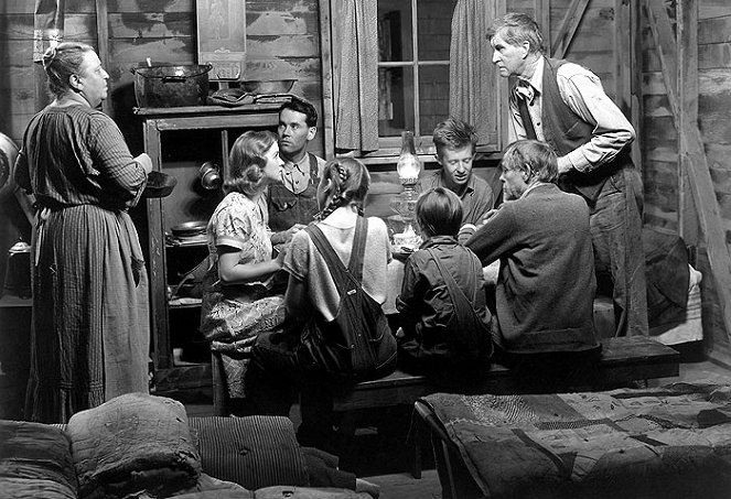 The Grapes of Wrath - Photos - Jane Darwell, Henry Fonda, Russell Simpson