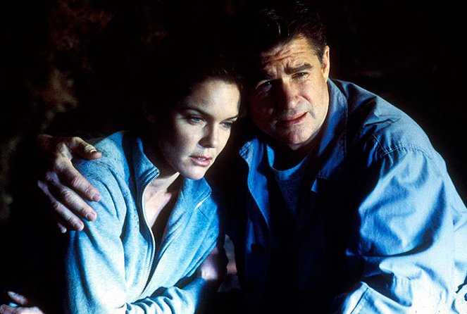 Gale Force - Don't Mess with Mother Nature - Filmfotos - Susan Walters, Treat Williams