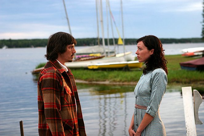 Lukas Haas, Molly Parker