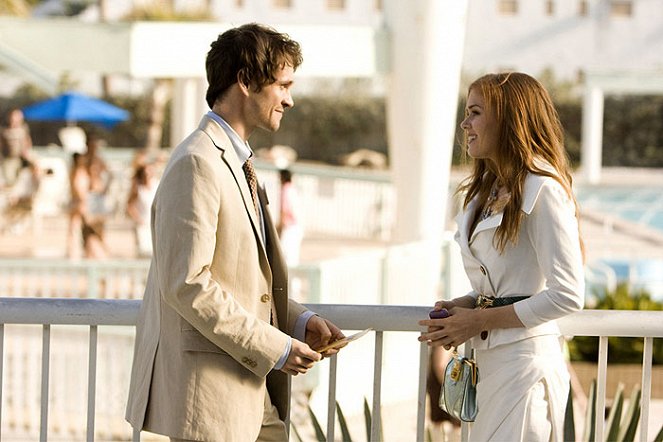 Confesiones de una compradora compulsiva - De la película - Hugh Dancy, Isla Fisher