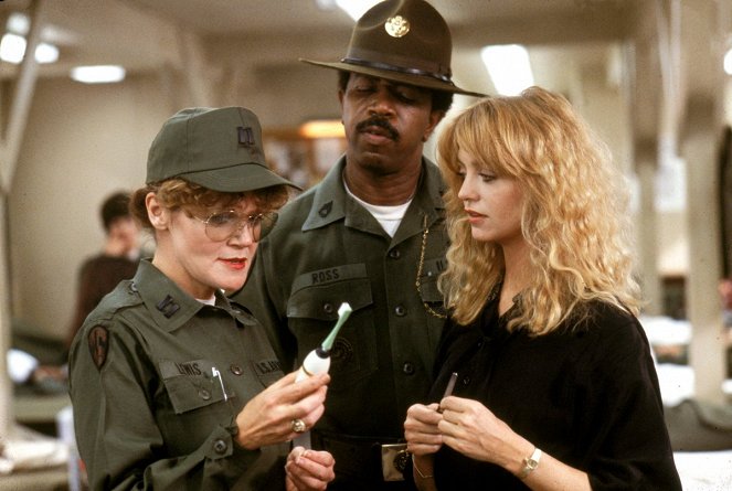 Private Benjamin - Z filmu - Eileen Brennan, Hal Williams, Goldie Hawn