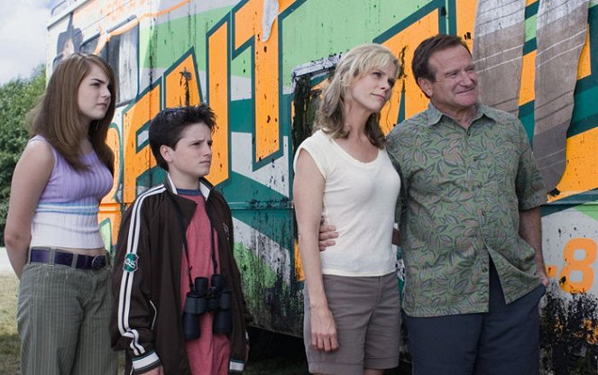 Com a Casa às Costas - Do filme - Joanna 'JoJo' Levesque, Josh Hutcherson, Cheryl Hines, Robin Williams