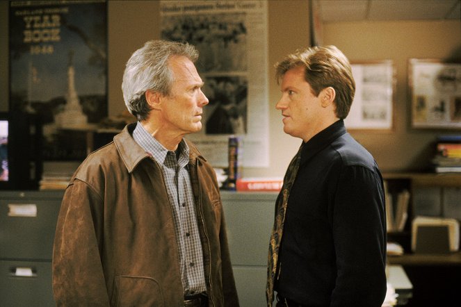 Ein wahres Verbrechen - Filmfotos - Clint Eastwood, Denis Leary