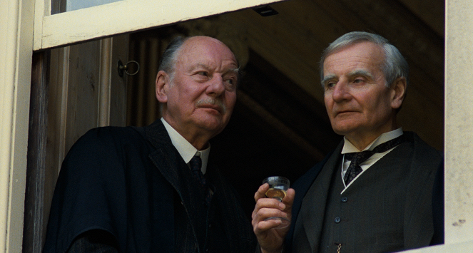 Chariots of Fire - Photos - John Gielgud, Lindsay Anderson