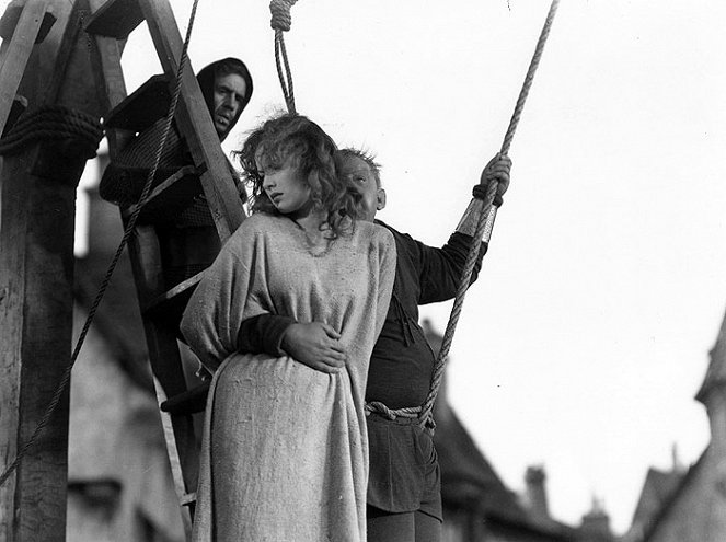 The Hunchback of Notre Dame - Van film - Maureen O'Hara