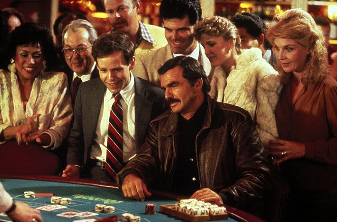 Acorralado en Las Vegas - De la película - Peter MacNicol, Burt Reynolds
