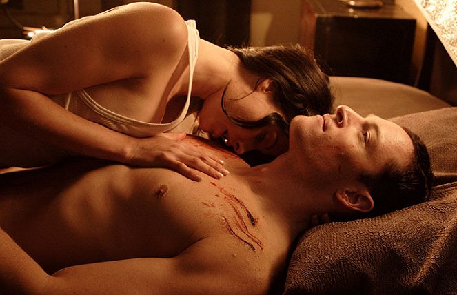 Trapped Ashes - Filmfotos - Amelia Cooke, Tahmoh Penikett