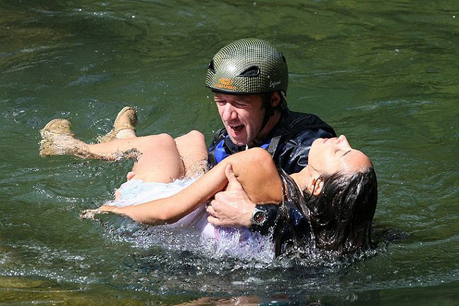 Na vlastné nebezpečenstvo - Z filmu - Jiří Langmajer, Raluca Aprodu