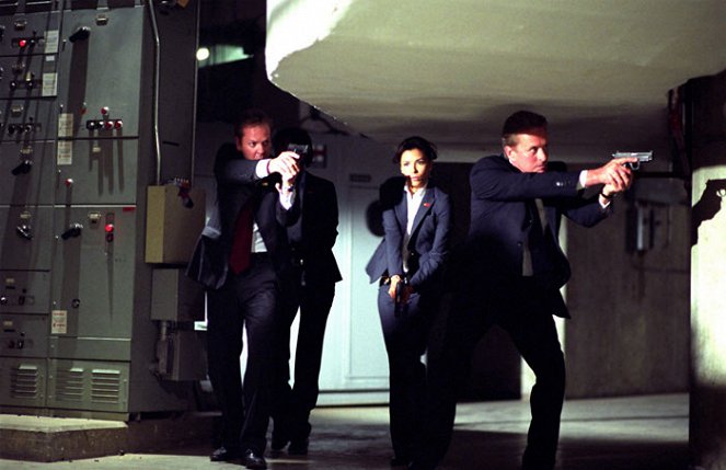 La sombra de la sospecha - De la película - Kiefer Sutherland, Eva Longoria, Michael Douglas