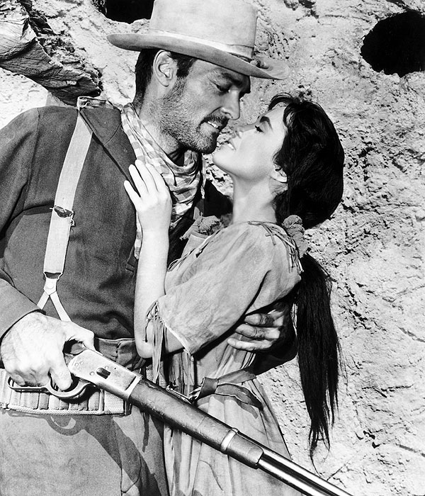 Fort Massacre - Filmfotók - John Russell, Susan Cabot