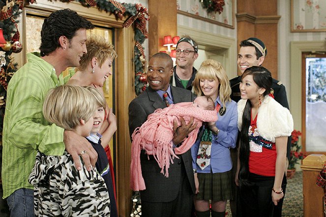 The Suite Life of Zack and Cody - Filmfotos - Robert Torti, Kim Rhodes, Phill Lewis, Brian Stepanek, Ashley Tisdale, Adrian R'Mante, Brenda Song