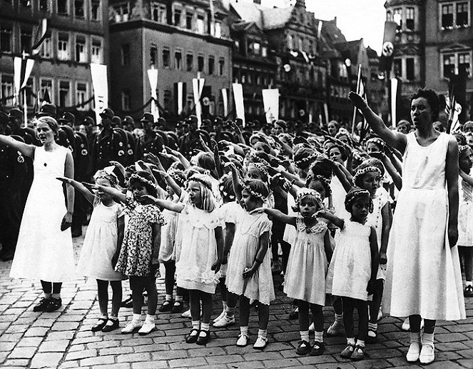 Hitlers Kinder - Kuvat elokuvasta