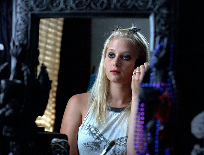 Eye of the Dolphin - Film - Carly Schroeder
