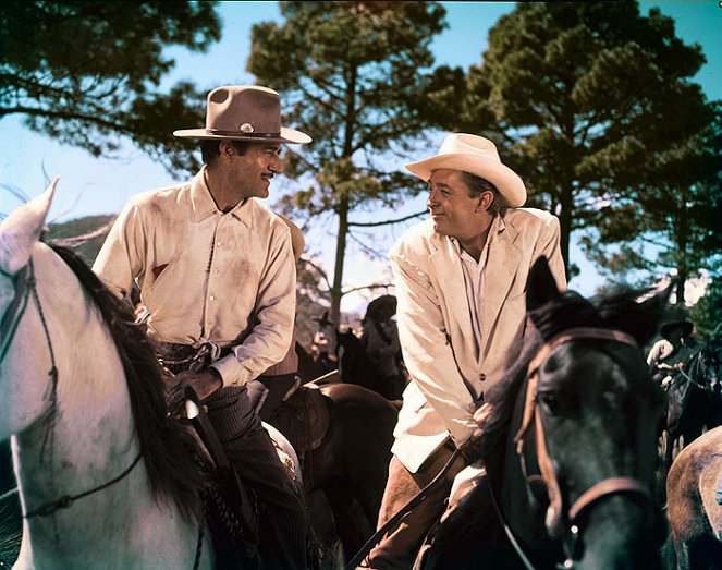 Bandido - Filmfotos - Gilbert Roland, Robert Mitchum