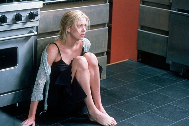 Trapped - Photos - Charlize Theron