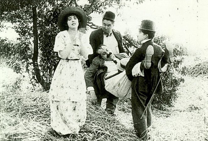 The Fatal Mallet - Z filmu - Charlie Chaplin