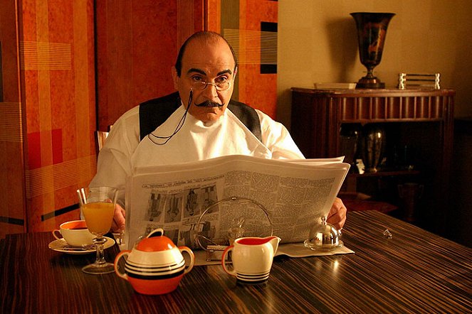 Agatha Christies Poirot - Season 10 - Der Todeswirbel - Filmfotos - David Suchet