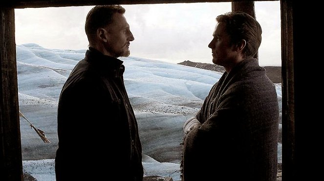 Batman začína - Z filmu - Liam Neeson, Christian Bale