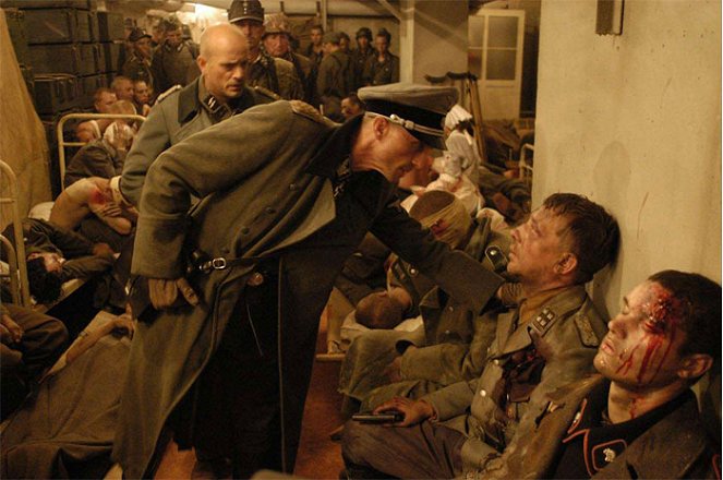 A bukás - Hitler utolsó napjai - Filmfotók - Christian Berkel, André Hennicke