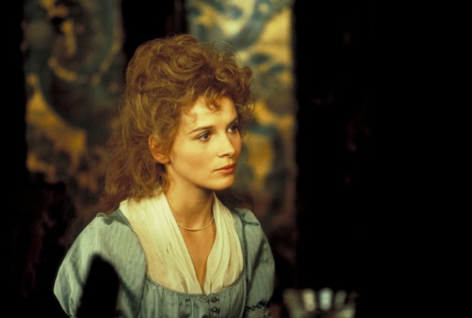 Wuthering Heights - Photos - Juliette Binoche