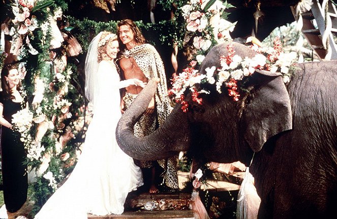 George, kráľ džungle - Z filmu - Leslie Mann, Brendan Fraser