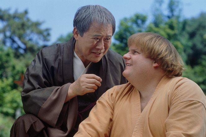 La salchicha peleona - De la película - Soon-Tek Oh, Chris Farley