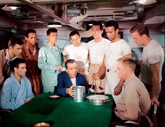 Zendülés a Caine hadihajón - Filmfotók - Humphrey Bogart, Fred MacMurray, Van Johnson, Robert Francis