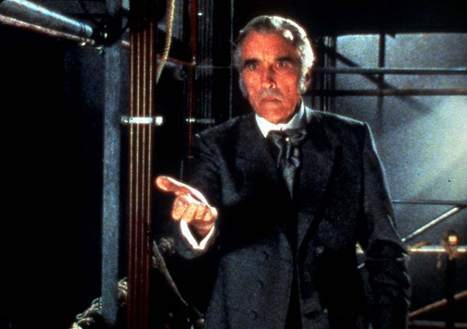 Sherlock Holmes and the Leading Lady - Van film - Christopher Lee