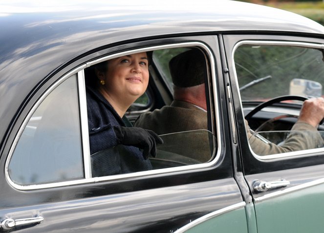 Panna Marple - Tajemnica rezydencji Chimneys - Z filmu - Ruth Jones
