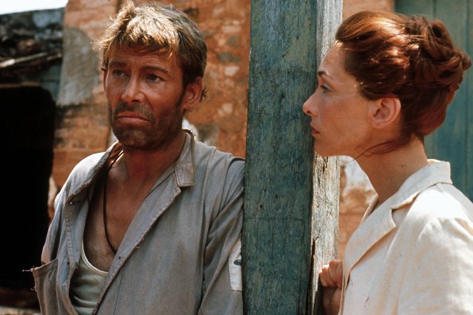 Murphys krig - Kuvat elokuvasta - Peter O'Toole, Siân Phillips