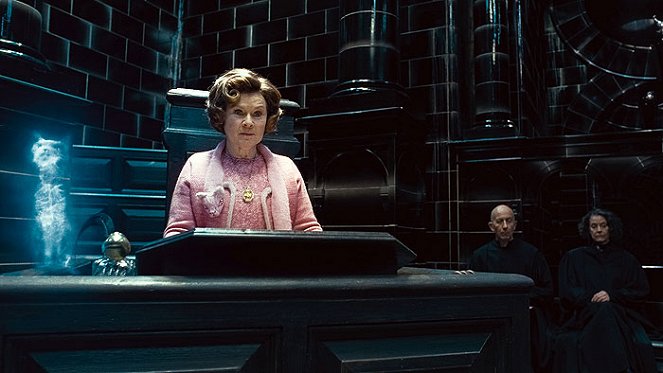 Harry Potter e os Talismãs da Morte: Parte 1 - Do filme - Imelda Staunton