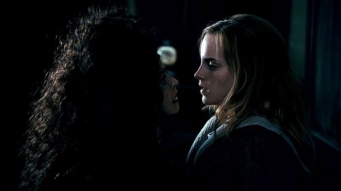 Harry Potter a Relikvie smrti - část 1 - Z filmu - Helena Bonham Carter, Emma Watson