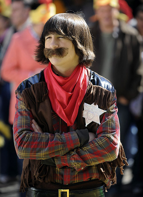 Un costume pour deux - Film - Mitchel Musso