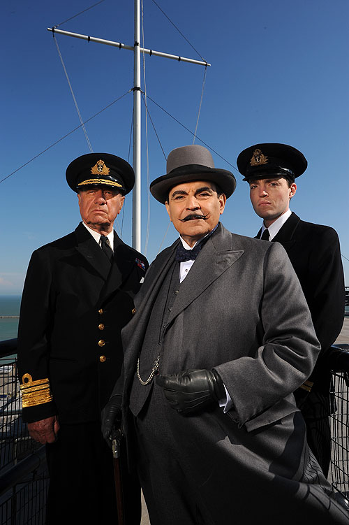 Agatha Christies Poirot - Auf doppelter Spur - Werbefoto - Geoffrey Palmer, David Suchet, Tom Burke