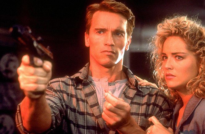Pamięć absolutna - Z filmu - Arnold Schwarzenegger, Sharon Stone