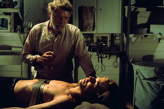 Wyspa doktora Moreau - Z filmu - Burt Lancaster, Michael York