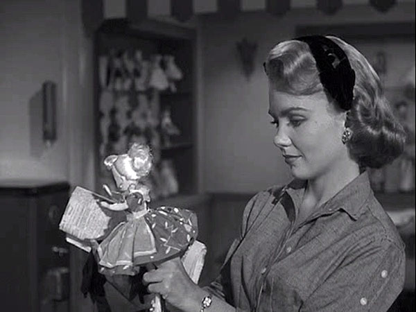 La Révolte des poupées - Film - June Kenney