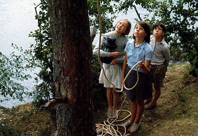 Swallows and Amazons - Photos