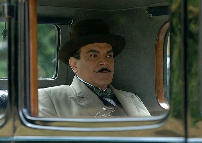 Agatha Christie's Poirot - Season 12 - Murhenäytelmä kolmessa näytöksessä - Kuvat elokuvasta - David Suchet