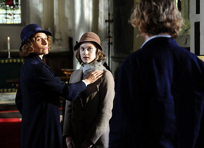 Agatha Christie: Poirot - Hallowe'en Party - Photos - Amelia Bullmore, Mary Higgins