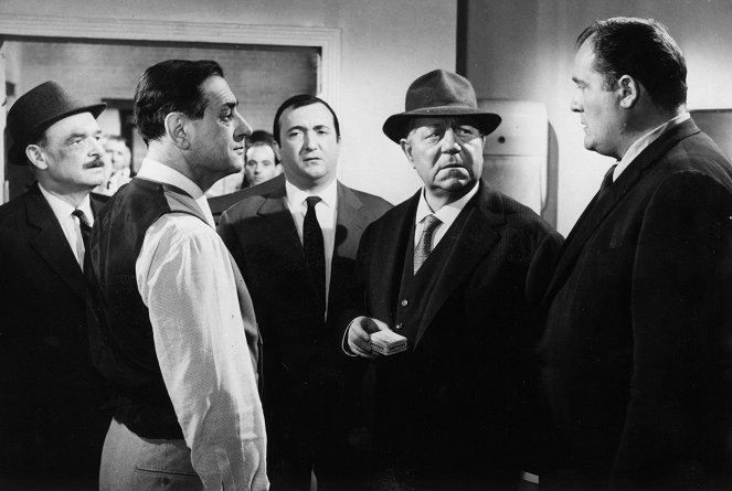 Maigret, terror del hampa - De la película - Guy Decomble, Vittorio Sanipoli, Jacques Dynam, Jean Gabin, Jacques Bertrand