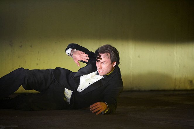 Lies & Illusions - Photos - Christian Slater