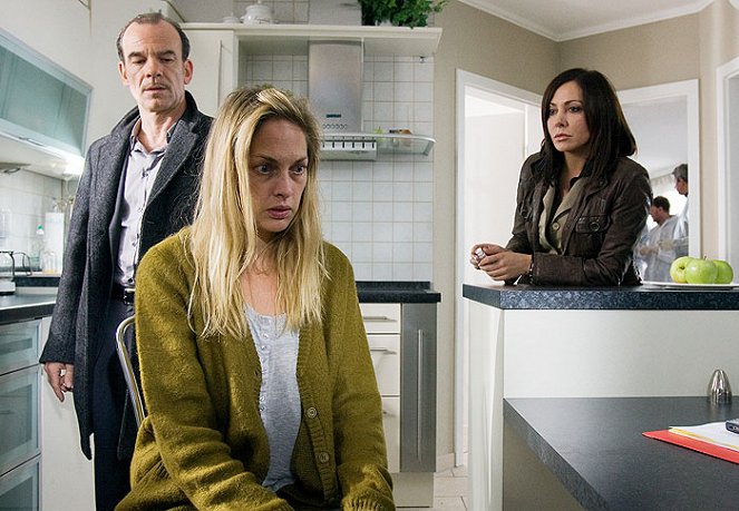 Tatort - Mauerblümchen - Van film - Martin Wuttke, Sophie von Kessel, Simone Thomalla