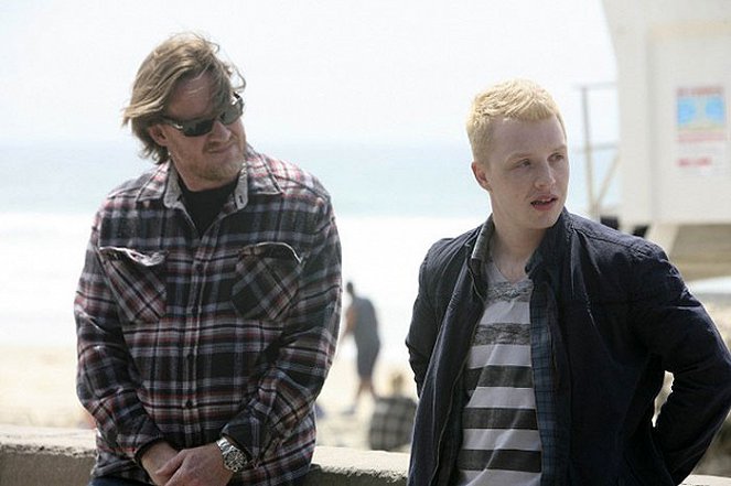 Terriers - Photos - Donal Logue, Noel Fisher
